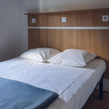 L'oasis Des Dombes Camping