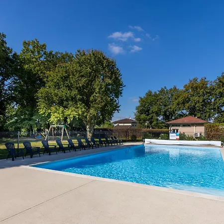 L'oasis Des Dombes 3*