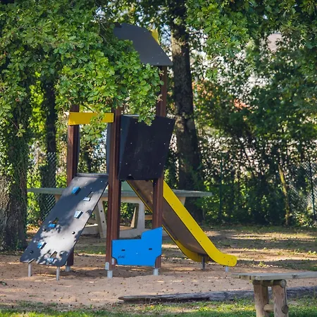 Campsite L'oasis Des Dombes 3*