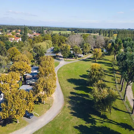 Campsite L'oasis Des Dombes Amberieux-en-Dombes