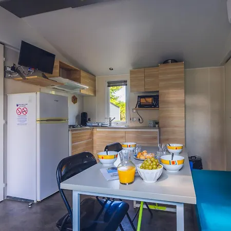 L'oasis Des Dombes Campsite