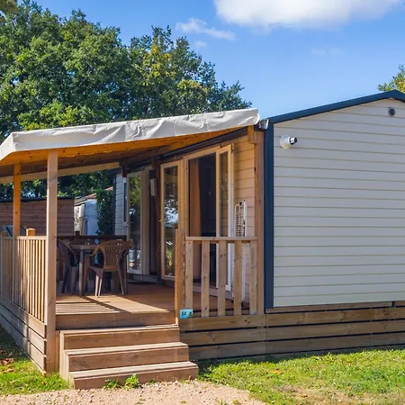 L'oasis Des Dombes Campsite